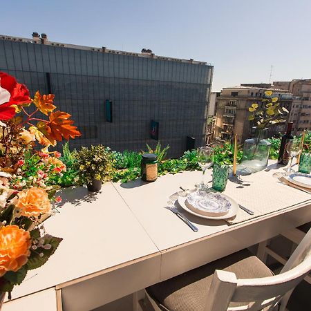 Old Town Apartment With Amazing View From The Balcony Bucureşti Ngoại thất bức ảnh