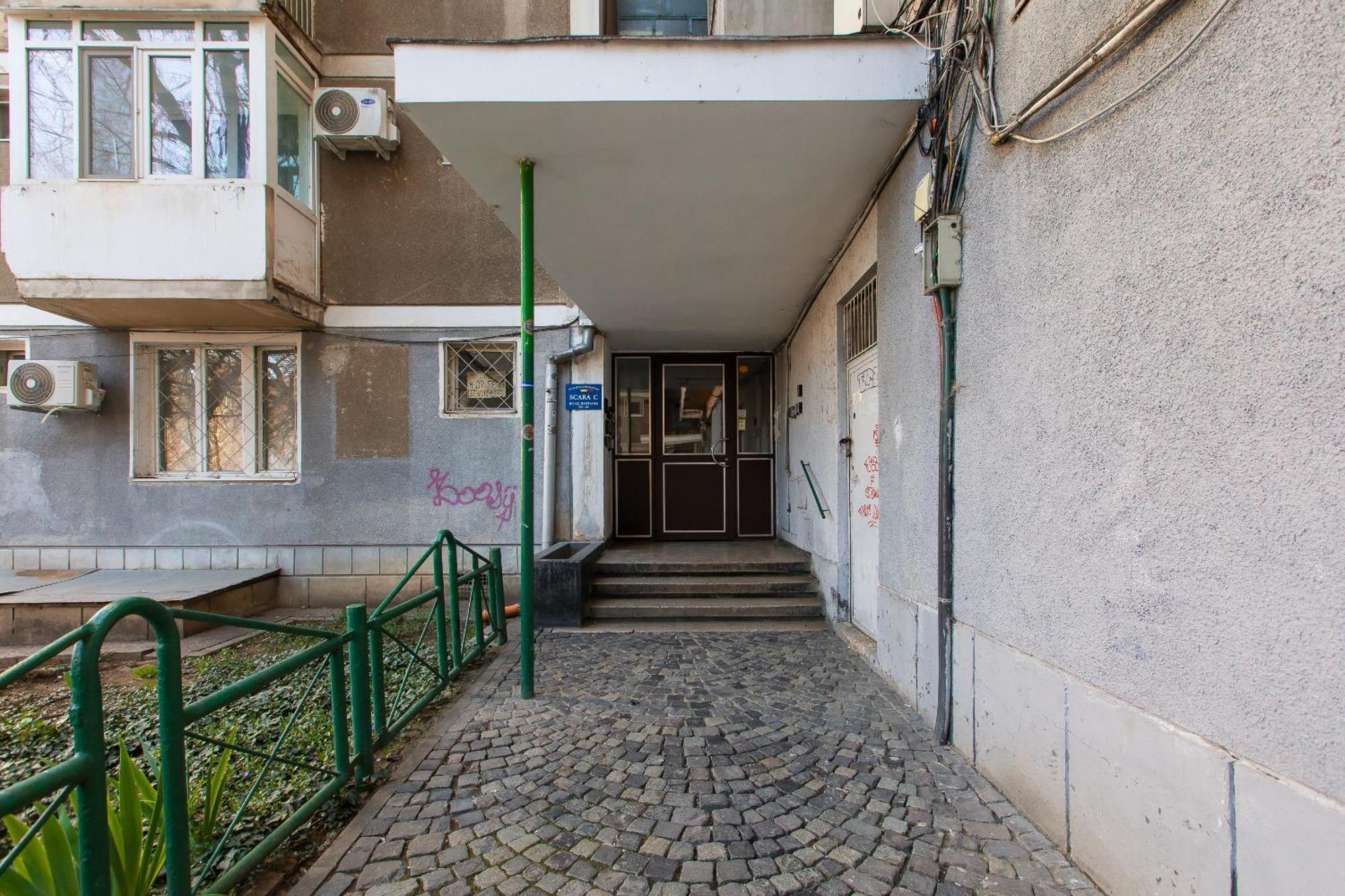 Old Town Apartment With Amazing View From The Balcony Bucureşti Ngoại thất bức ảnh