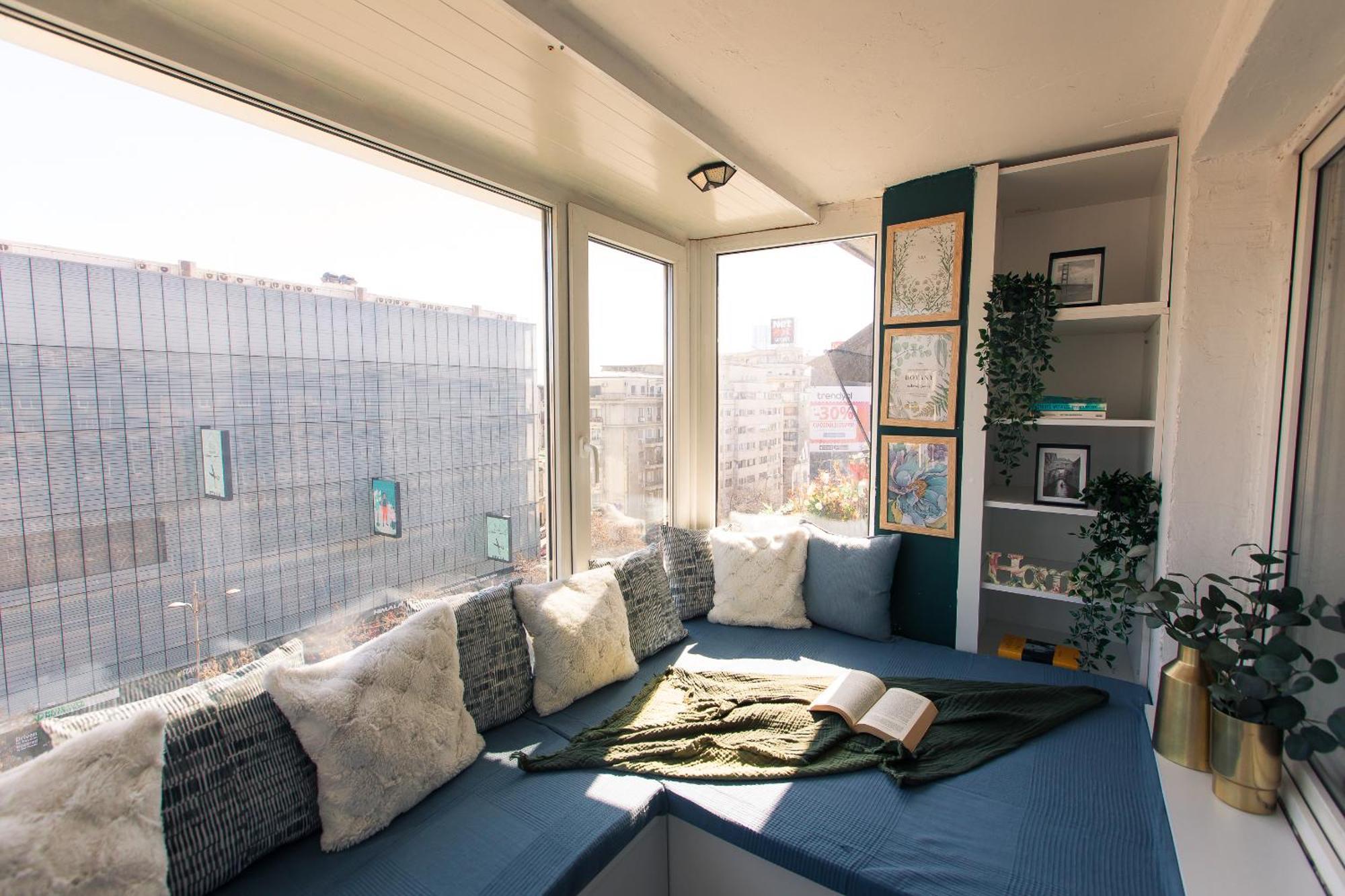 Old Town Apartment With Amazing View From The Balcony Bucureşti Ngoại thất bức ảnh
