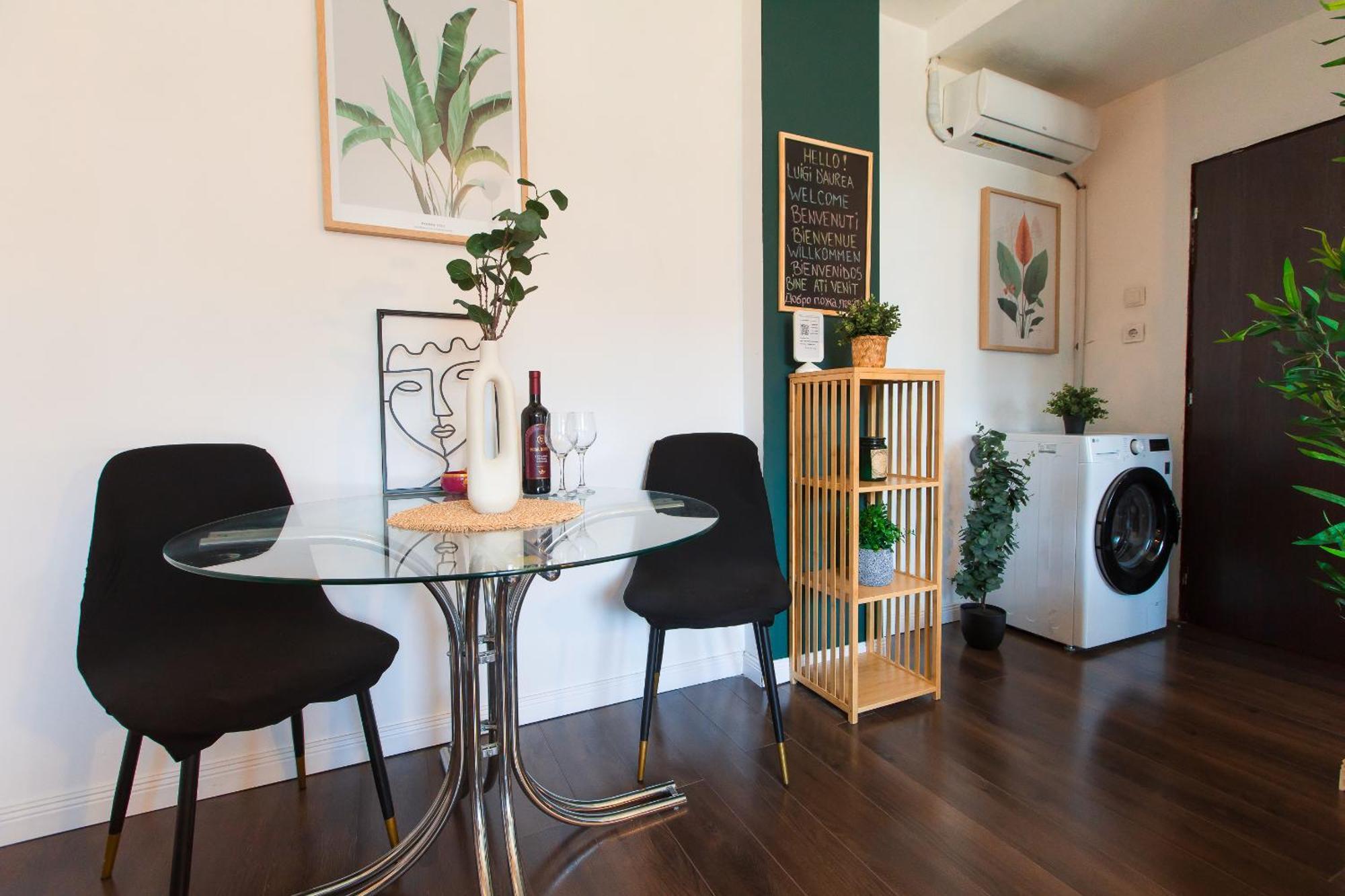 Old Town Apartment With Amazing View From The Balcony Bucureşti Ngoại thất bức ảnh
