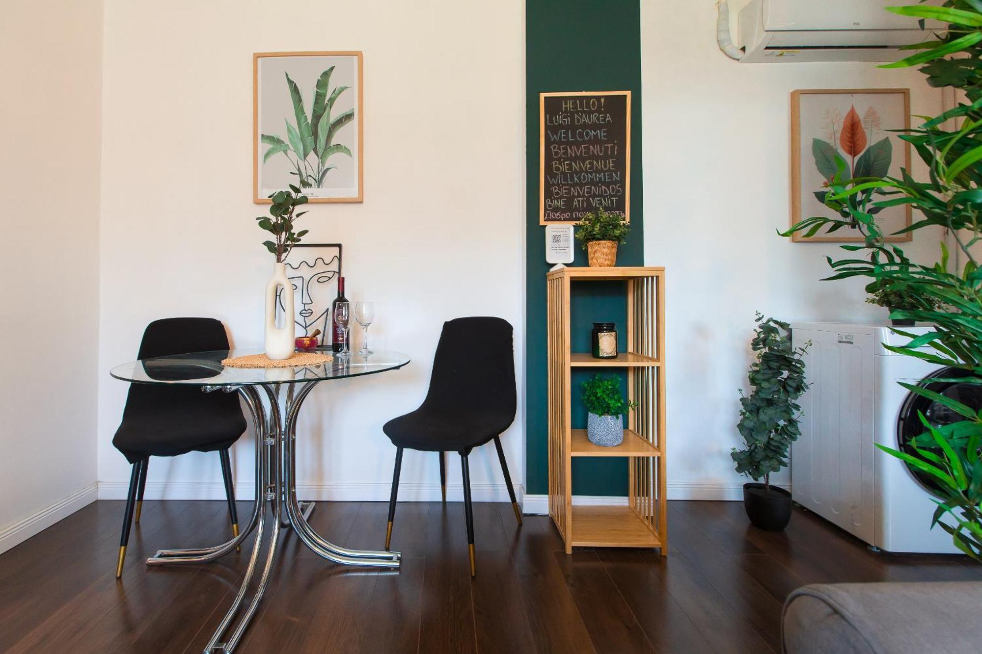 Old Town Apartment With Amazing View From The Balcony Bucureşti Ngoại thất bức ảnh