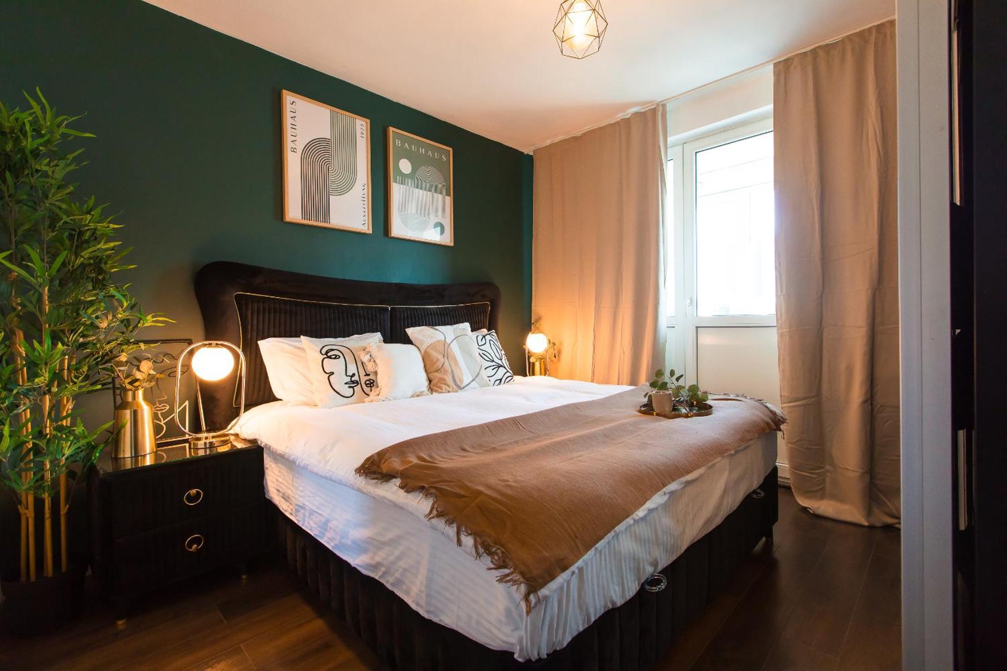Old Town Apartment With Amazing View From The Balcony Bucureşti Ngoại thất bức ảnh